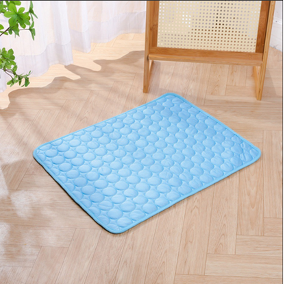 Bedsure Washable Cooling Mat for Dogs – Q-MAX>0.4 Non-Slip Summer Crate Bed for Large Dogs, No Gel or Electricity Required