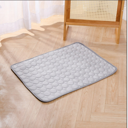 Bedsure Washable Cooling Mat for Dogs – Q-MAX>0.4 Non-Slip Summer Crate Bed for Large Dogs, No Gel or Electricity Required